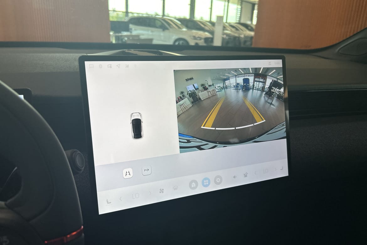 Lynk & Co 02 EV 66 kWh, 272hp, 2025