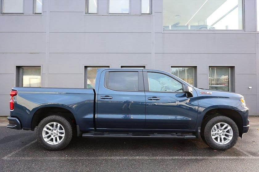 Bild 3 av Chevrolet Silverado 1500 Crew Cab RST Duramax Diesel Nya modellen BOSE Keyless Drag