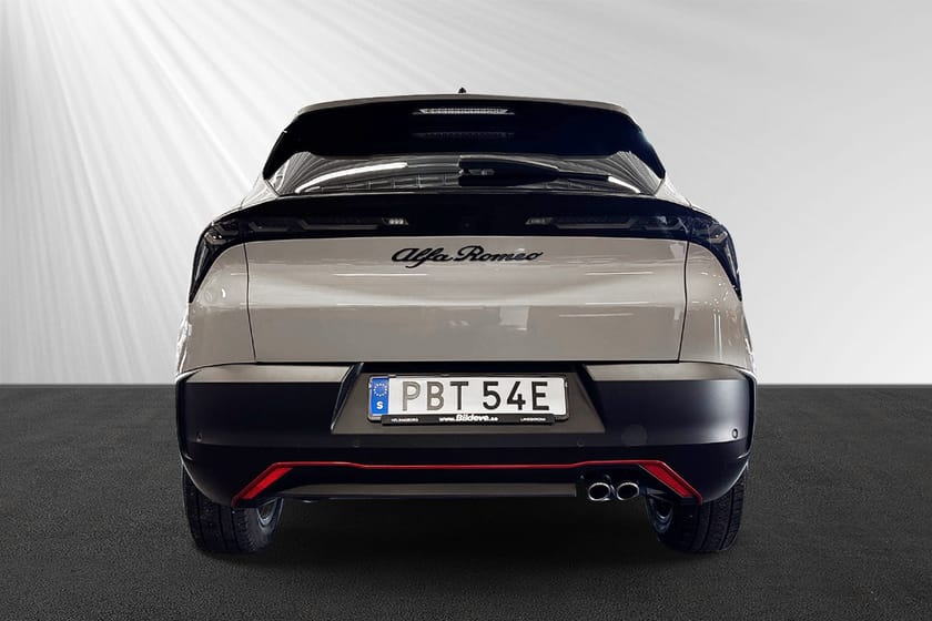 Bild 2 av Alfa Romeo Junior Ibrida SPECIALE 1.2 VGT 136HP e-DCT6 FWD