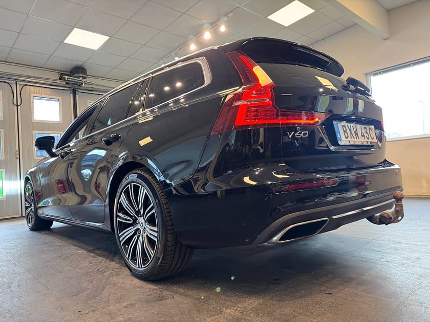 Bild 3 av Volvo V60 Recharge T6 AWD Inscription Drag Gps VOC Pilot assist