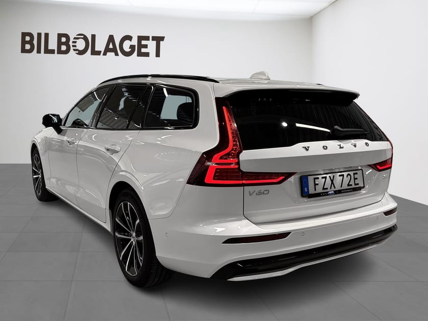 Bild 3 av Volvo V60 Recharge T8 Plus Dark 360 H/K Panorama