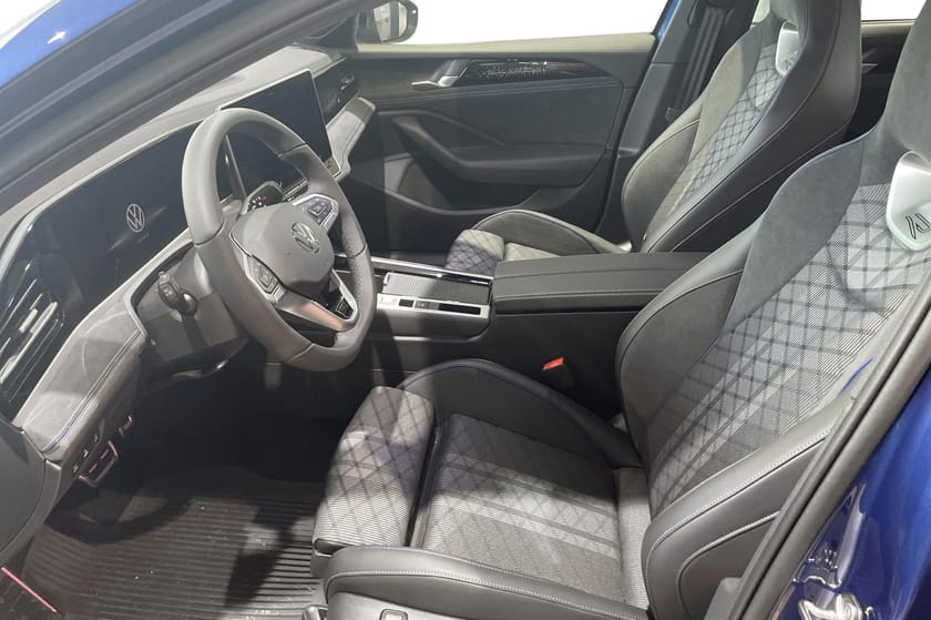 Bild 4 av Volkswagen Passat Sportscombi eHybrid R-Line 272hk DSG SWE Edition 1.5 TSI