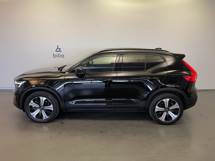 Bild 2 av Volvo XC40 Recharge Single Motor Plus / Navigation / Mörkt tonade rutor / Backkamera /