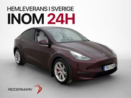 Tesla Model Y Performance Dragkrok Ljus Interiör MOMS
