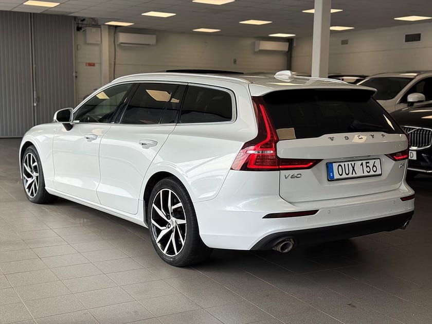 Bild 2 av Volvo V60 D4 Geartronic Momentum H/K Pano Navi Kamera