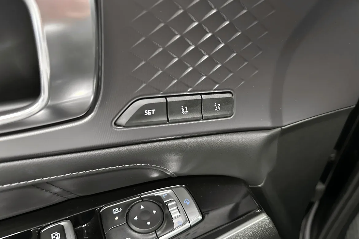 picture of a car