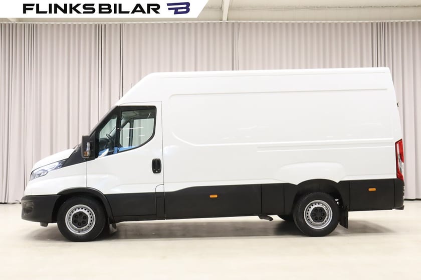 Bild 2 av Iveco Daily 35-140 Van 136HK Automat|LED|Drag|Webasto|3.5Ton-Dragvikt