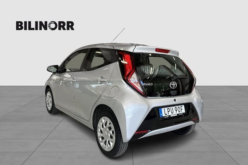 Bild 2 av Toyota Aygo 1,0 5-D X-PLAY M/T SMARTPHONE INTEGRATION