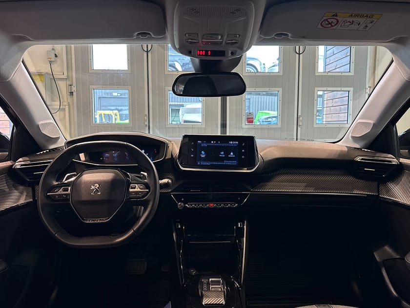 Bild 5 av Peugeot 208 1.2 PureTech 100 EAT Allure Carplay B-kamera 3D-Cockpit