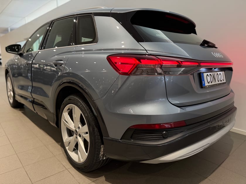 Bild 4 av Audi Q4 45 e-tron quattro 195Kw ProLine / Dragkrok / Minnesstol / Backkamera / 10 000 tillbehör /