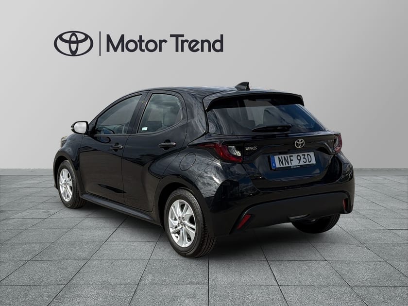 Bild 2 av Toyota Yaris Hybrid 115 CVT,116hk,Komfortpkt,720mil