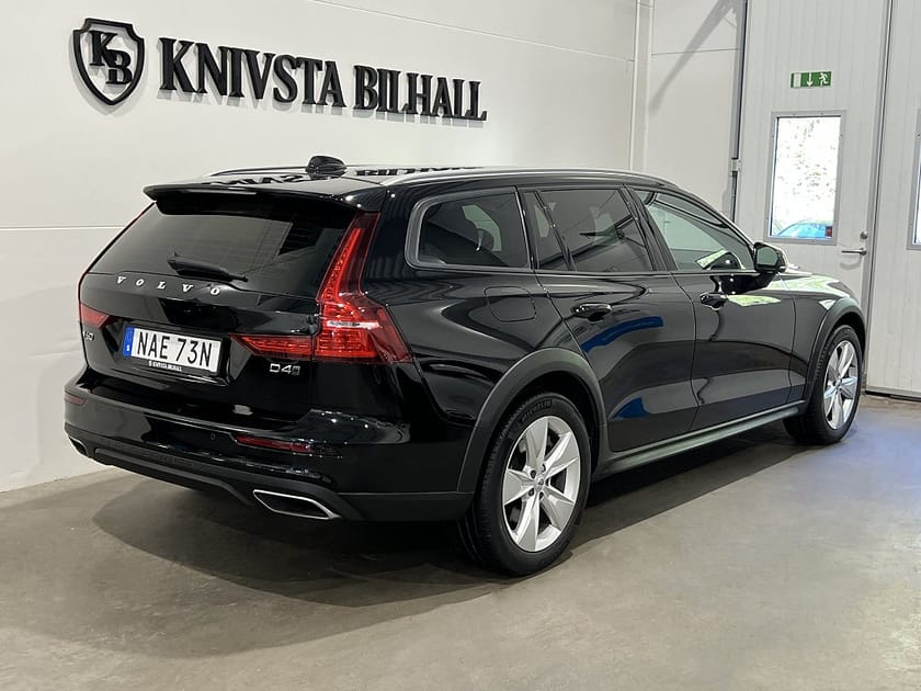 Bild 4 av Volvo V60 Cross Country D4 AWD Geartronic Momentum Moms Värmare 190hk