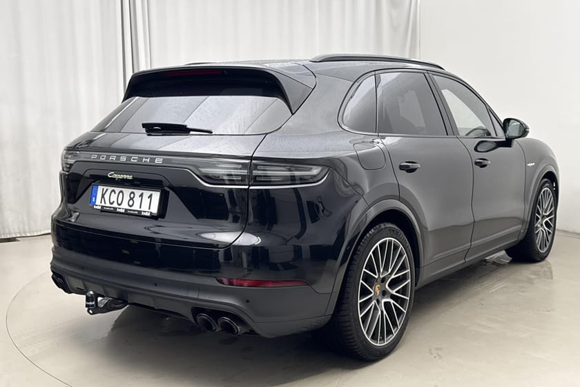 Bild 3 av Porsche Cayenne E-Hybrid (462hk) Sport Chrono NightVision