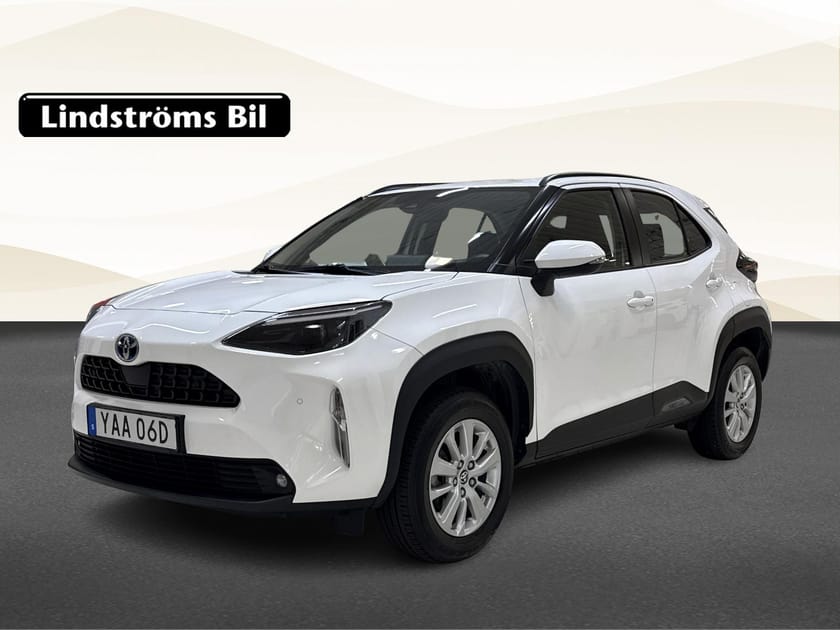 Bild 1 av Toyota Yaris Cross Hybrid AWD-i 1,5 Hybrid, Active Parkeringssensorer, Vinterhjul