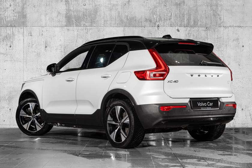 Bilde 5 av Volvo XC40 Recharge Twin motor Plus 408hk Semielektrisk hengerfeste