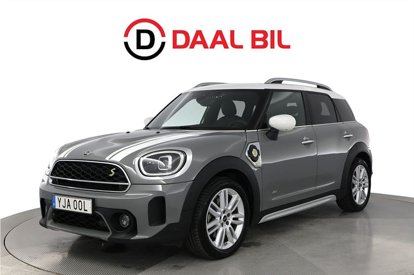 Bild 1 av MINI Countryman Cooper SE ALL4 10 kWh 220HK MAXIMIZE PANO H/K® B-KAMERA