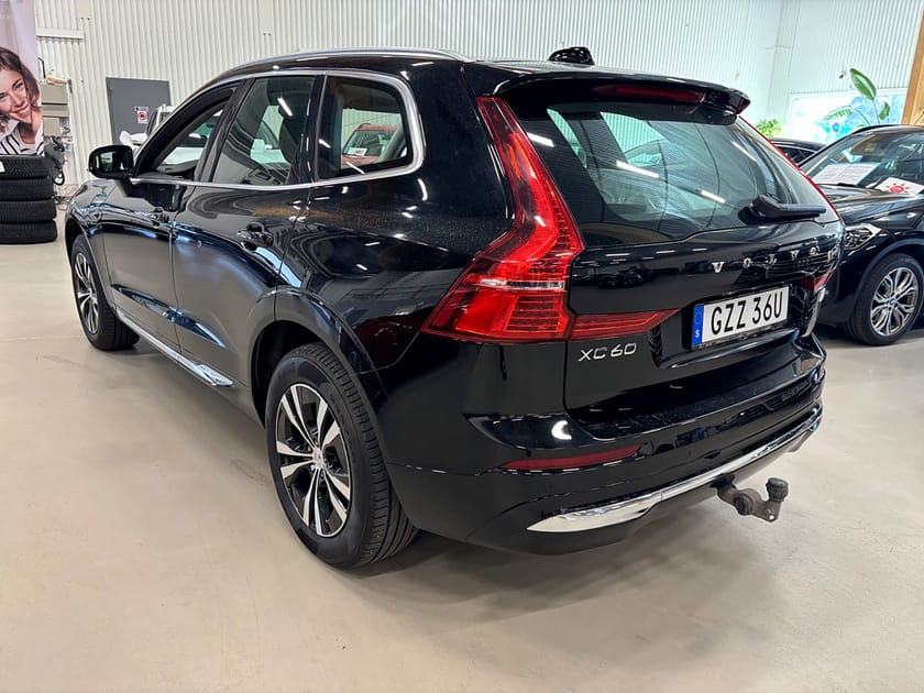 Bild 3 av Volvo XC60 Recharge T6 AWD Geartronic Core Edition 2,99%
