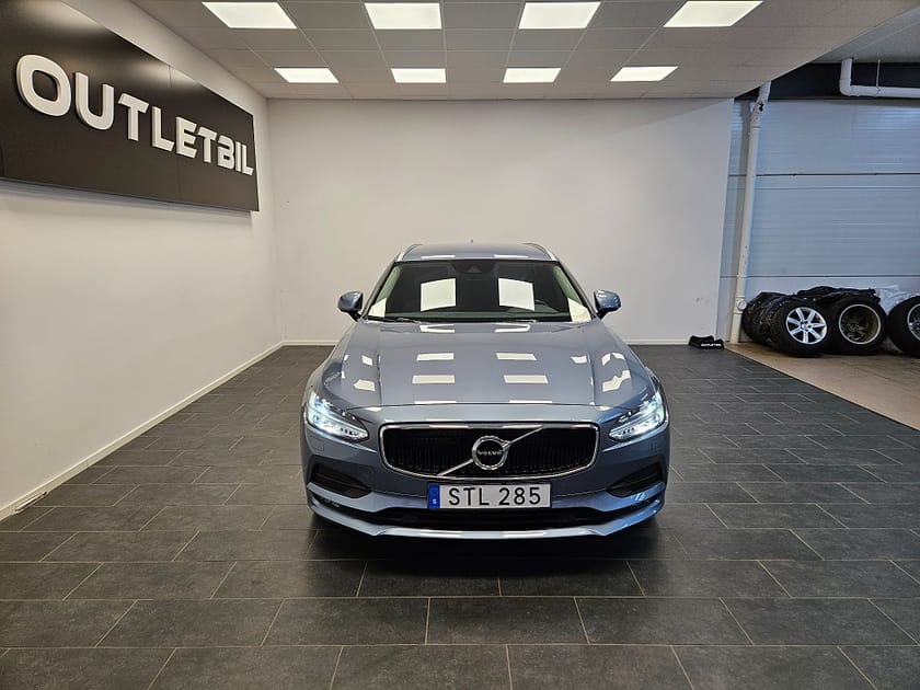 Bild 4 av Volvo V90 D4 190hk AWD 4x4 Momentum Backkamera Navi Drag