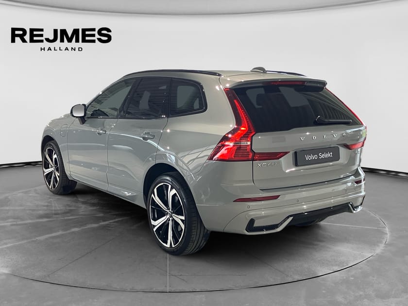 Bild 2 av Volvo XC60 T6 Plus Dark Edition | 21" | H/K | HUD | Dragkrok |