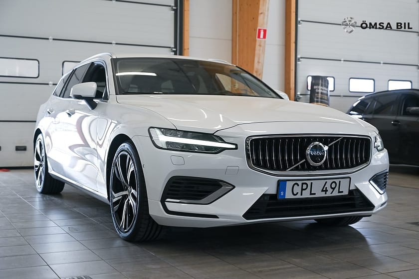 Bild 3 av Volvo V60 Recharge T6 AWD 360° Navi Drag Värmare 350hk