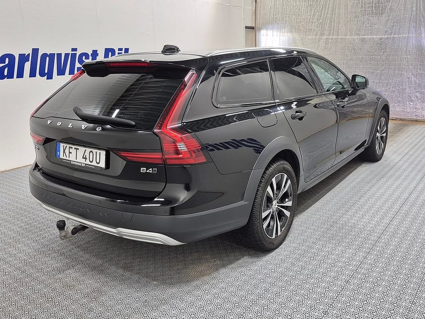 Bild 4 av Volvo V90 Cross Country B4 MILDHYBRID AWD 197HK 4x4 Advanced