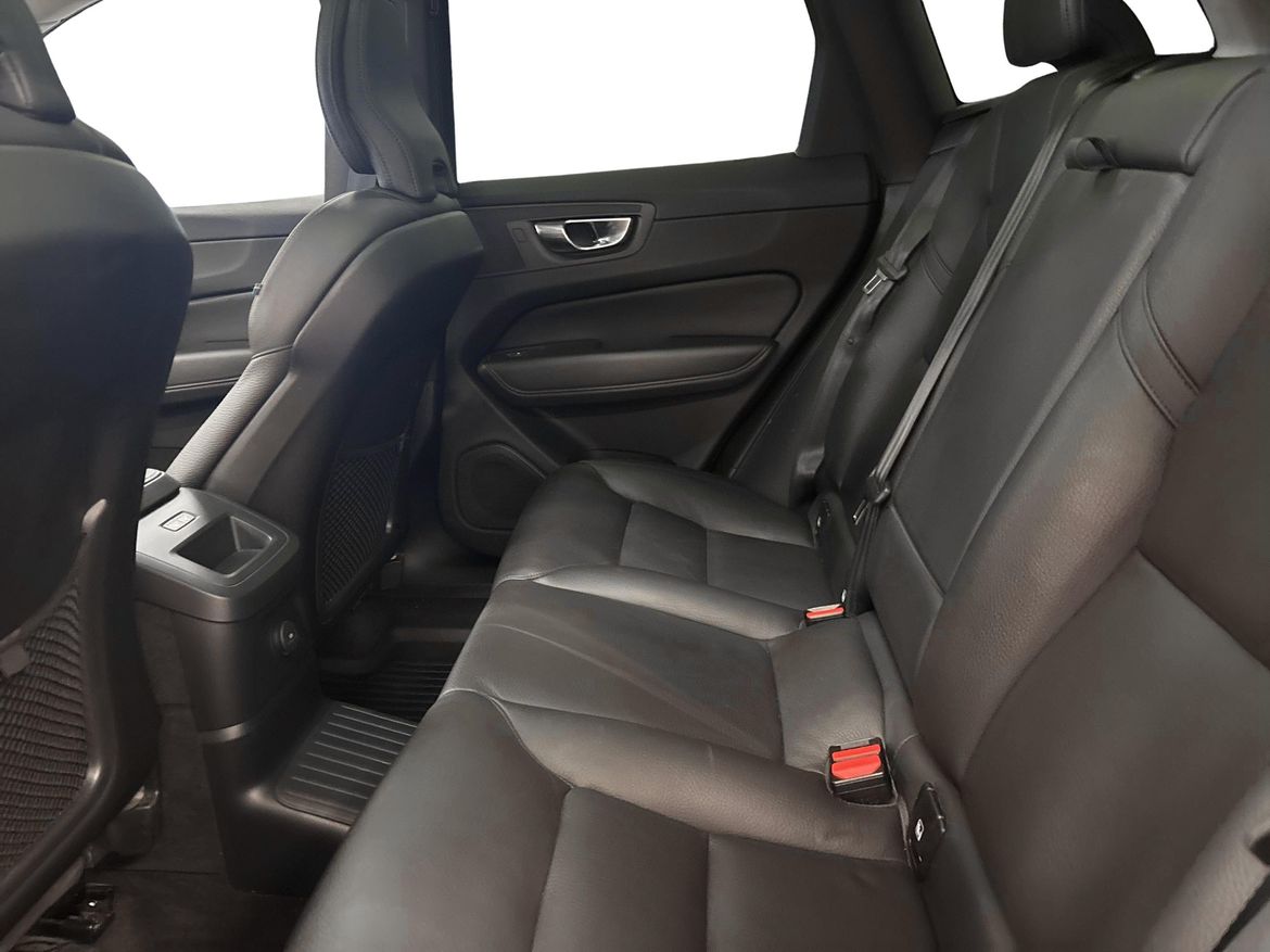 Volvo XC60 2023 - miniatyr 7