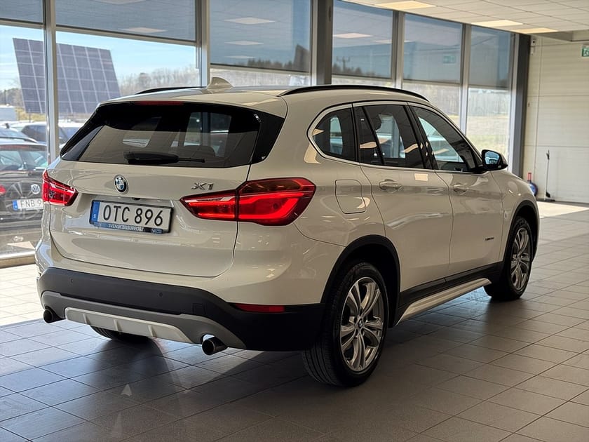 Bild 2 av BMW X1 xDrive20d Steptronic HUD Värm Navi Kamera