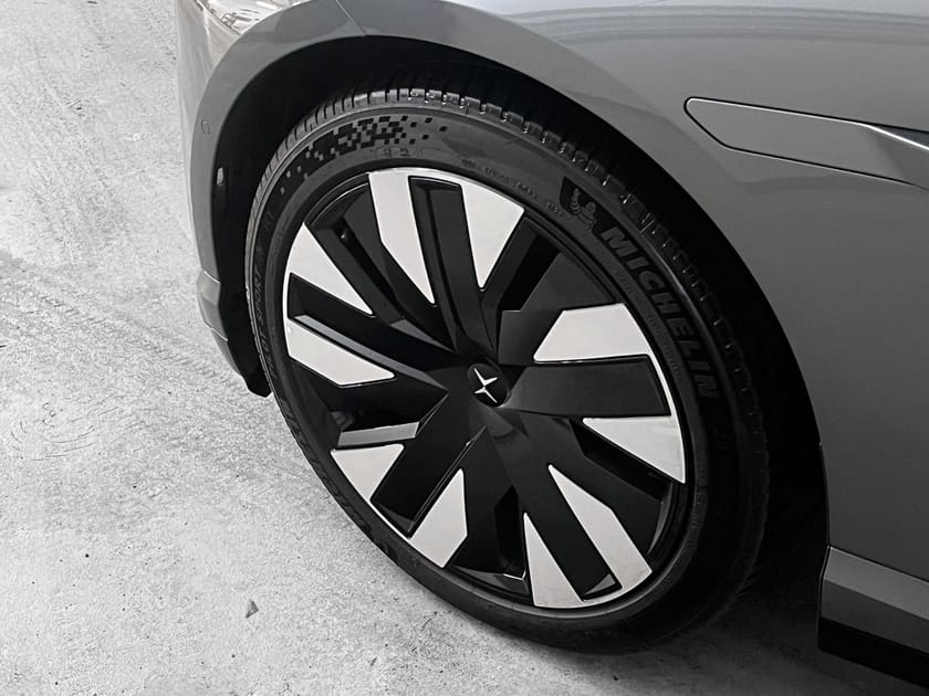 Bilde 3 av Polestar 4 Long Range Dual motor LRDM PILOT PLUS PRO.PK|21"|PANO|H&K|HUD|PILOT.ASSIST