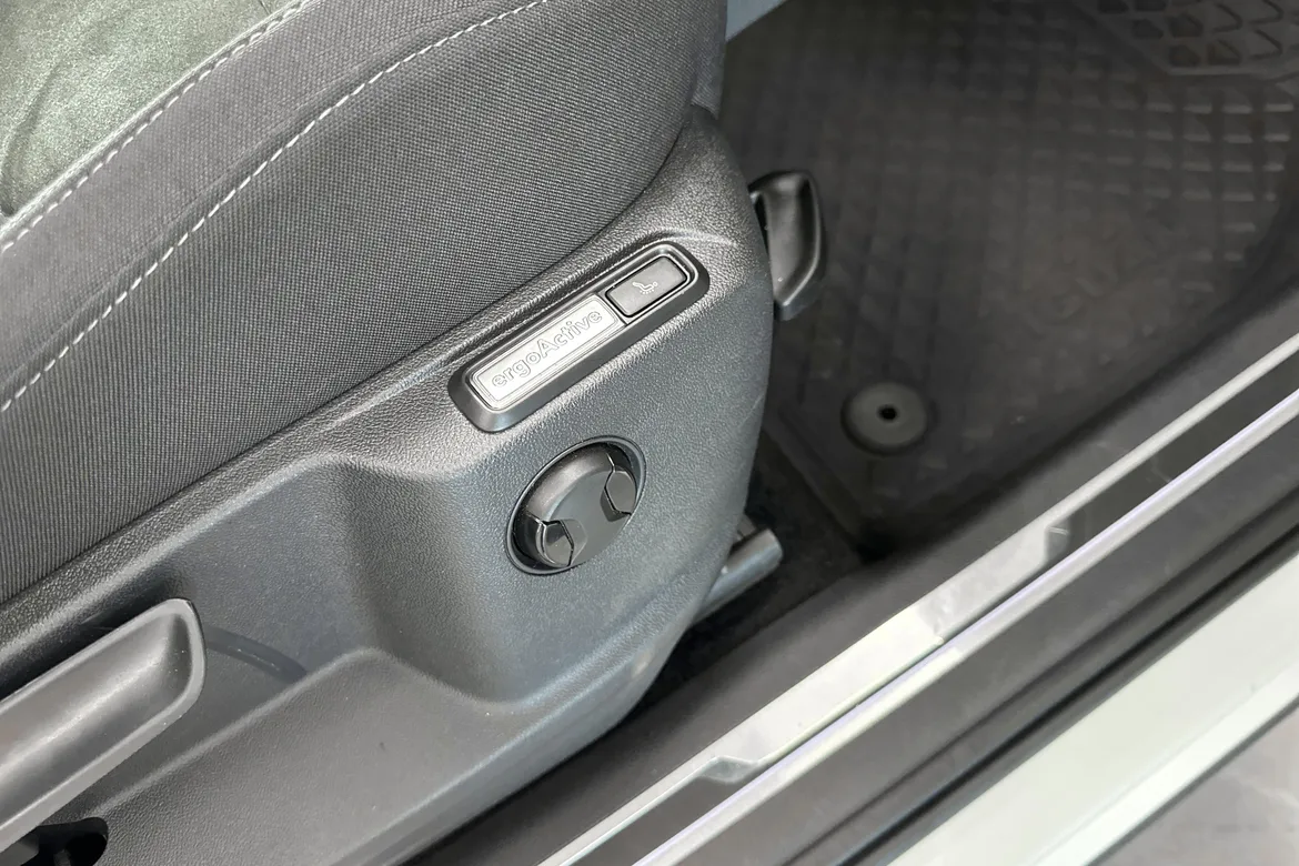 picture of a car