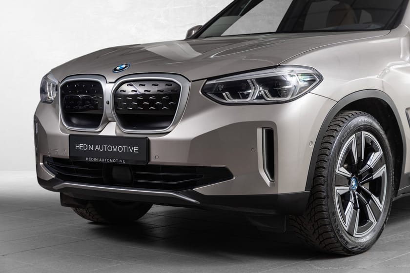 Bilde 3 av BMW iX3 Fully Charged