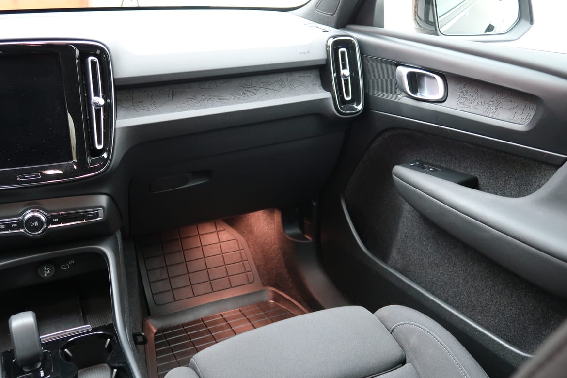 Volvo XC40 2023 - miniatyr 8