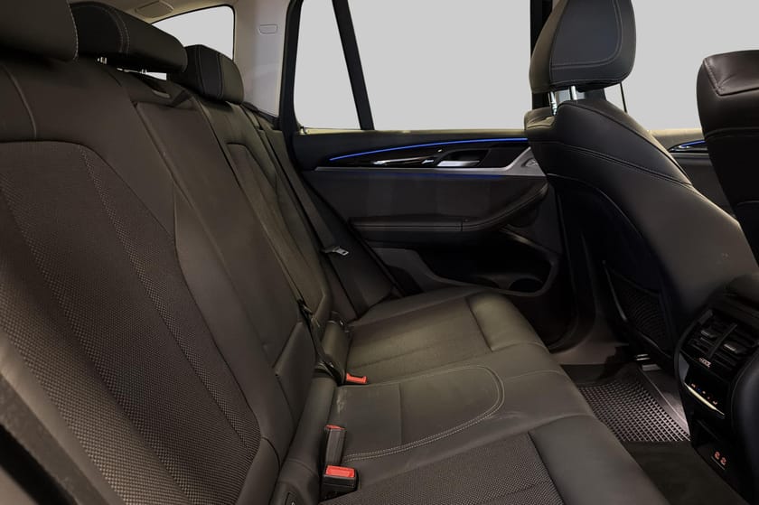 Bild 5 av BMW X3 xDrive30e xLine Cockpit HiFi Kamera Drag