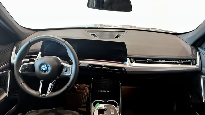 Bild 4 av BMW X1 xDrive25e M sport, Rattvärme, Dragkrok
