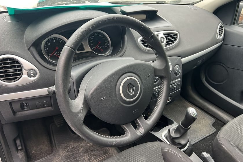 Bild 5 av Renault Clio  Halvkombi 5-dörrars 1.5 dCi Kamremsbytt Nybes