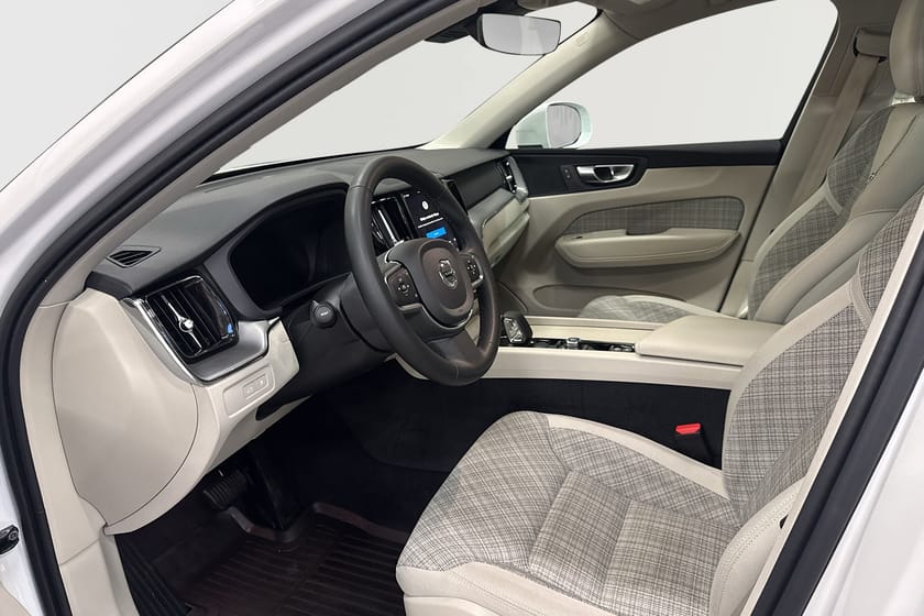 Bild 4 av Volvo XC60 Recharge T6 II Core Edition