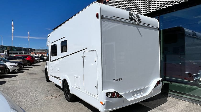 Bild 4 av Fiat Ducato Conversion Chassi Platform Etrusco T 6.9 BB /140 hk / Familjebil 6 åkande - våningssäng bak / REA!