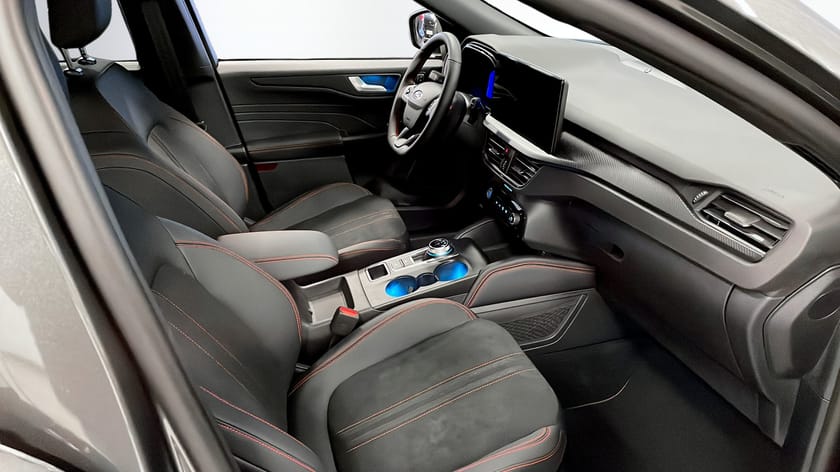 Bild 3 av Ford Kuga Plug-In Hybrid ST-LINE X BLACK EDITION 2.5 FWD 243HK DEMO
