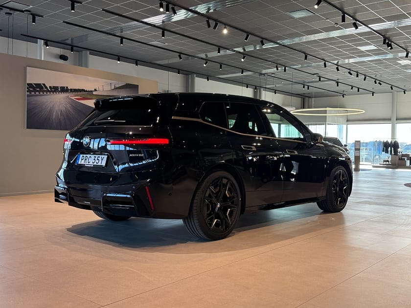Bild 4 av BMW iX xDrive60 M Sport Pano H/K D/A Pro Head-Up Drag 4,95%