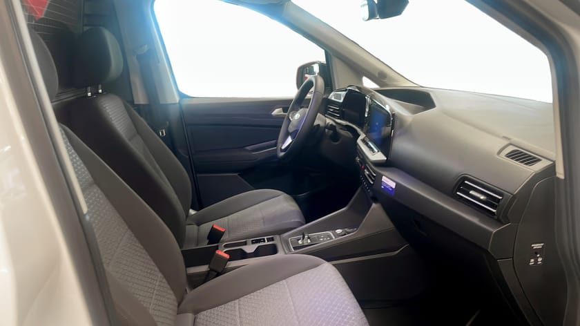 Bild 3 av Ford Grand Transit Connect LIMITED PHEV  DEMO