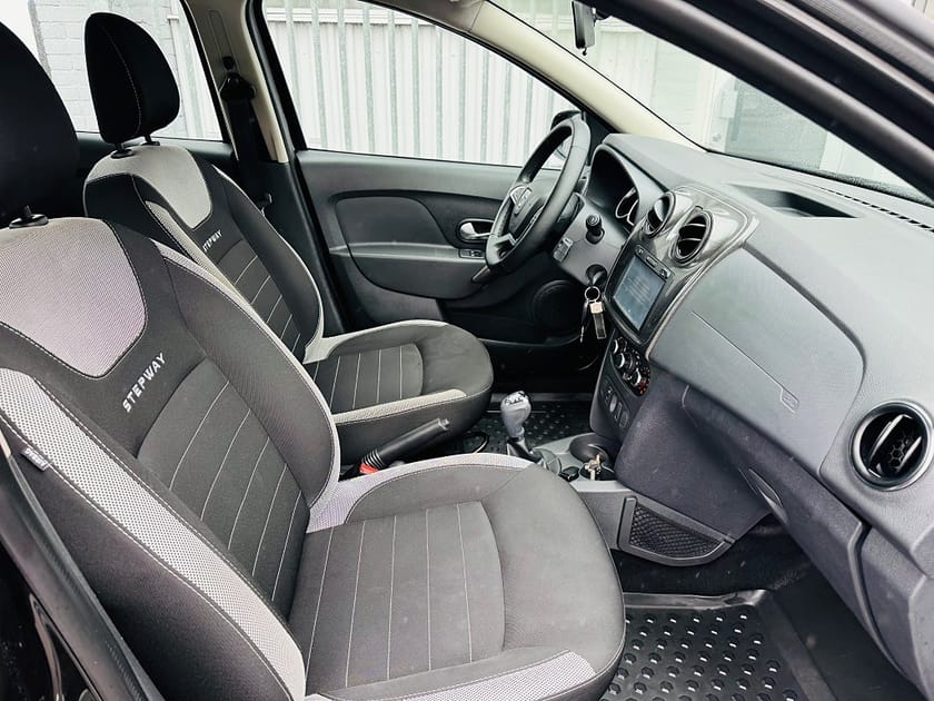 Bild 5 av Dacia Sandero Stepway 0.9 TCE 90HK AUTOMAT / BACKKAMERA / NAVI