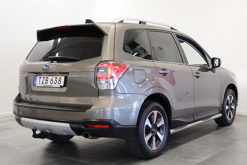 Bild 3 av Subaru Forester 2.0 4WD / Drag / M-Värm / V-Hjul / 1Ägare / B-Kamera