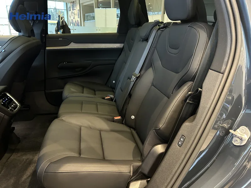 Bild 13 av 15 – Volvo EX90 Twin Motor 7-seater Plus 7-sätes Pilot Assist