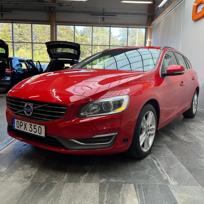 Bild 5 av Volvo V60 D4 Momentum Värmare Dragkrok PDC-Bak Kamrem bytt!