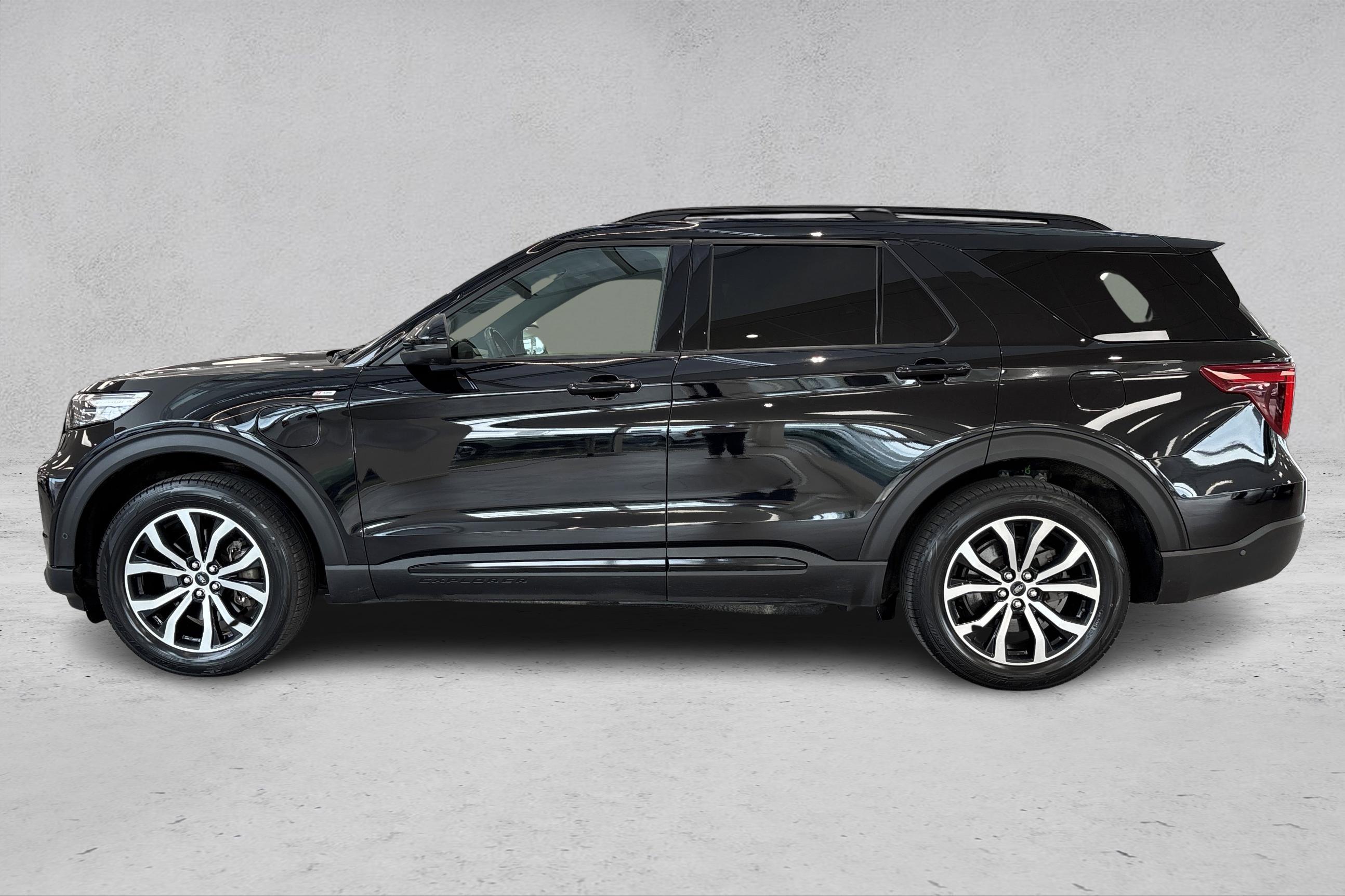 Thumnail bilde 1 av Ford Explorer Plug-In Hybrid