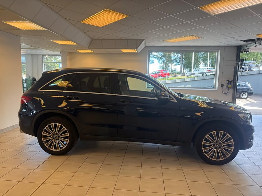 Bild 2 av Mercedes-Benz GLC 350 e 4MATIC 7G-Tronic Luxury Pano Skin Drag