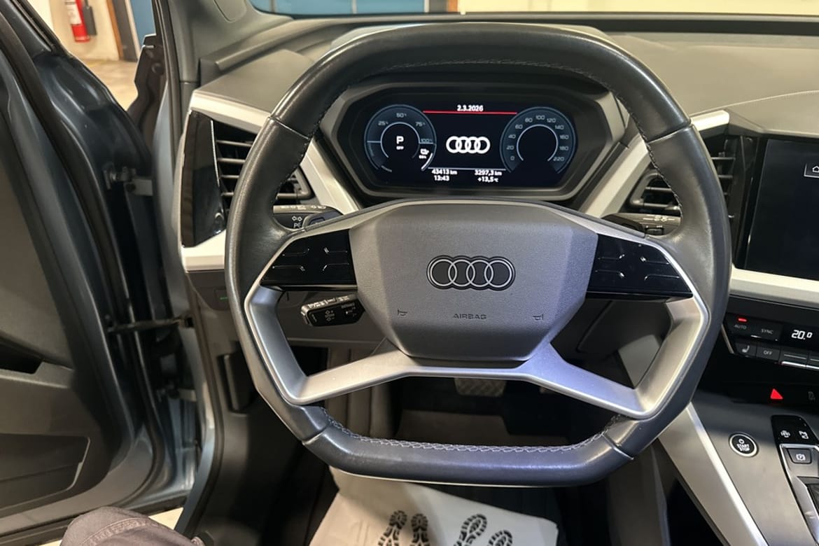 Audi Q4 e-tron 2023 - miniatyr 9