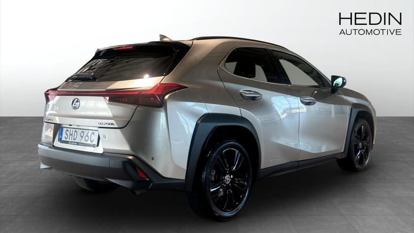 Bild 2 av Lexus UX 250h UX250H / Backkamera / Navigation