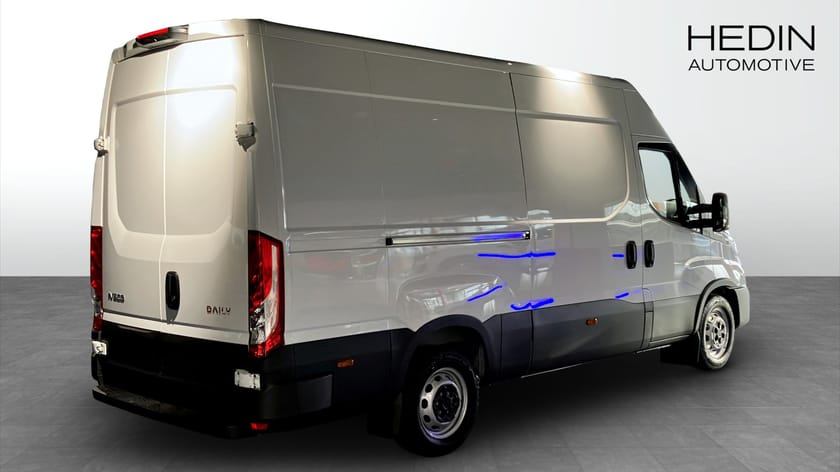 Bild 2 av Iveco Daily 35-140 Van 35S 12 kubik