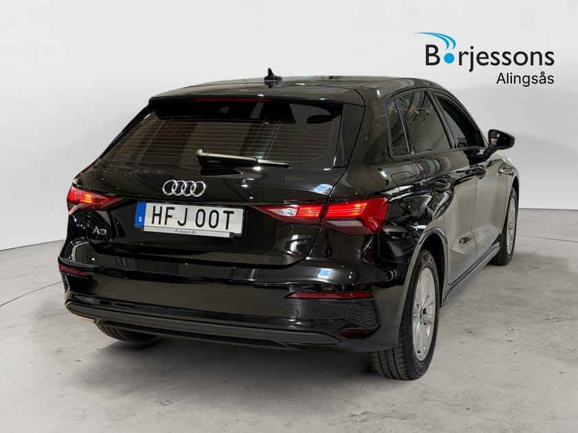 Bild 3 av Audi A3 Sportback 35 TFSI 150hk Tonade rutor/Sensorer/Carplay