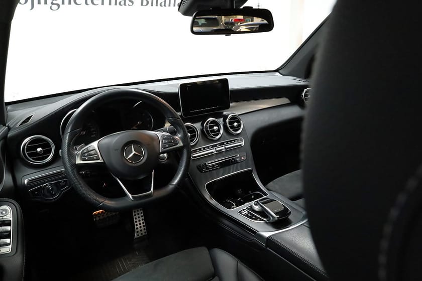 Bild 3 av Mercedes-Benz GLC 220 d Coupé 4MATIC AMG/Panorama/ Drag/ Navi / 6980 mil